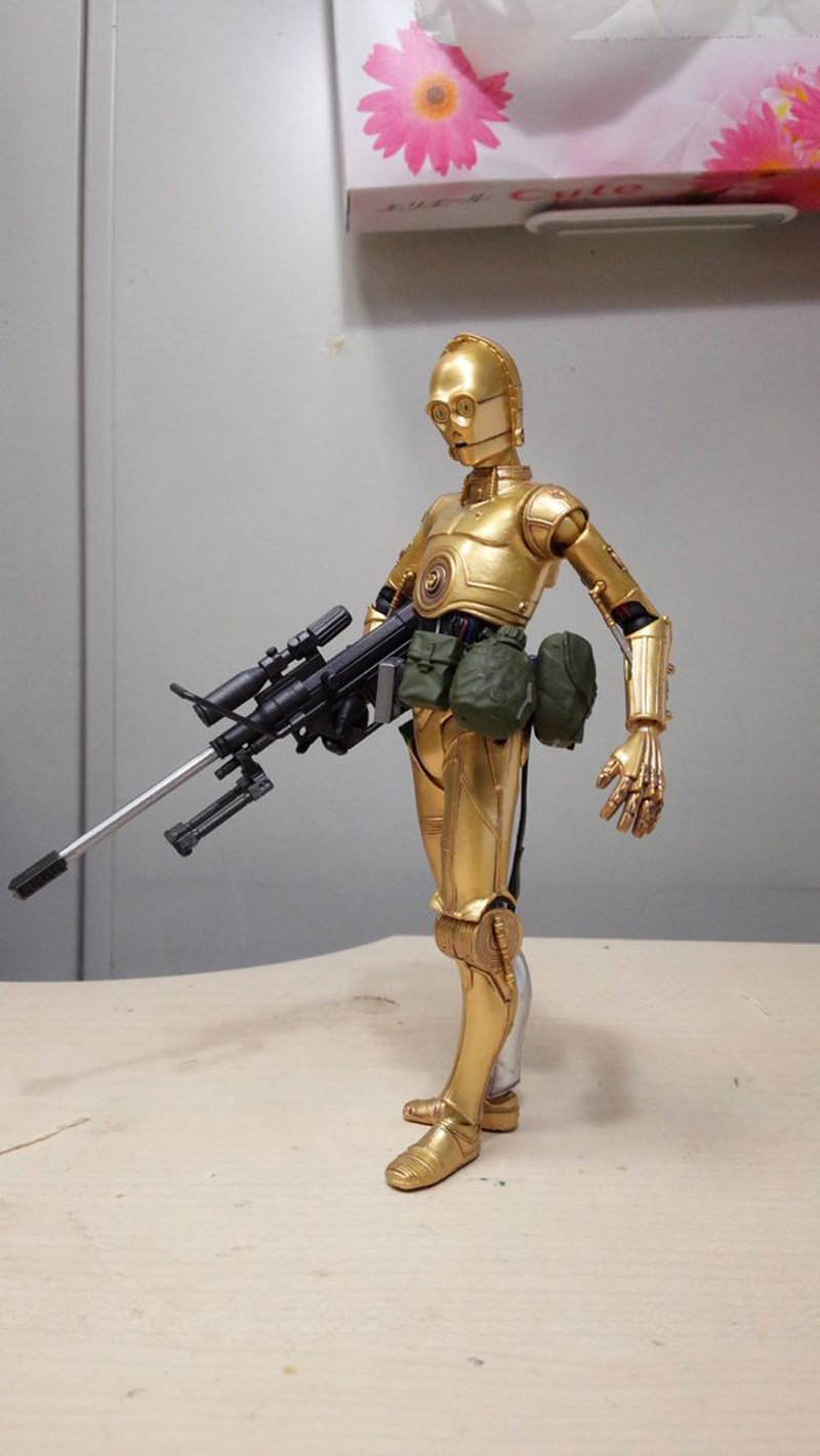 Illustration for article titled R2-D2 And C-3PO Are Out Of Control